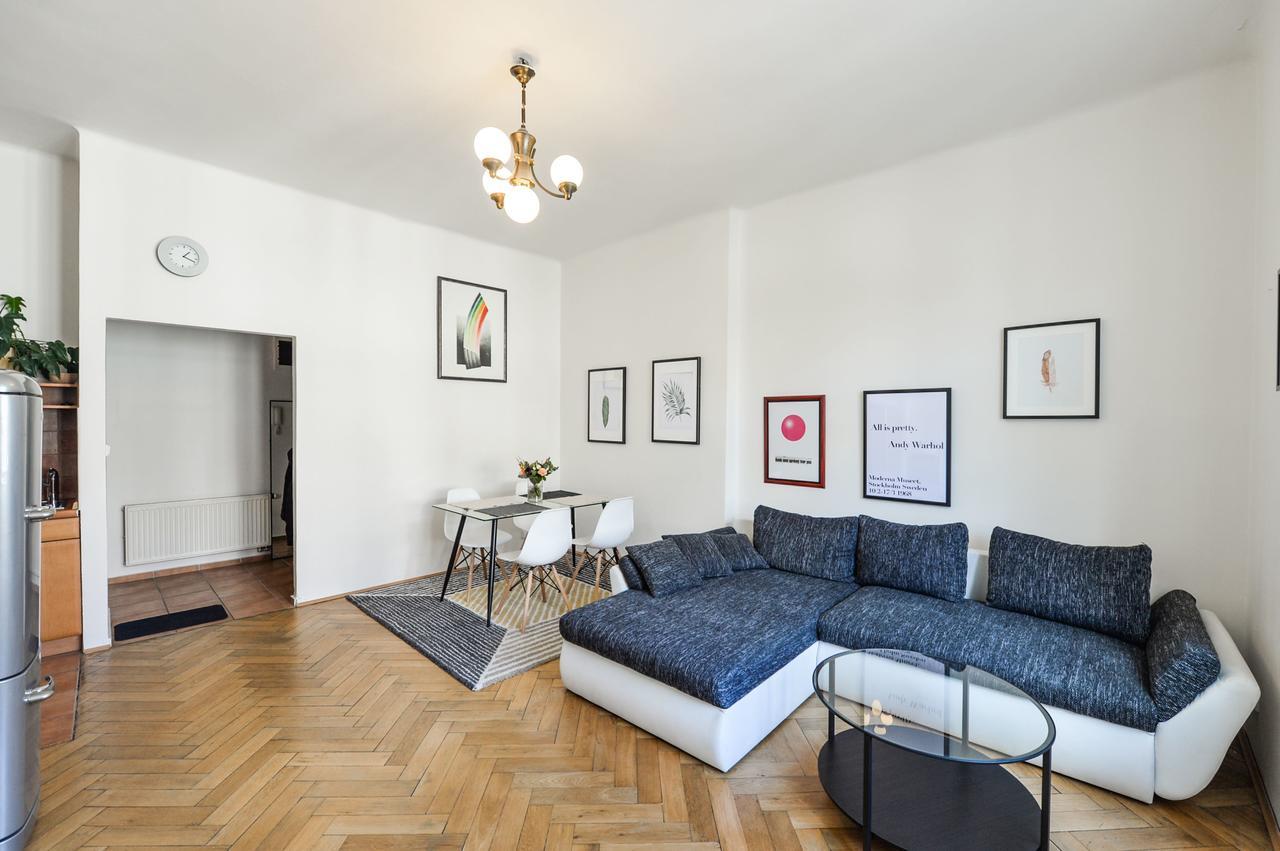 Old Town Sq. Apartment براغ المظهر الخارجي الصورة