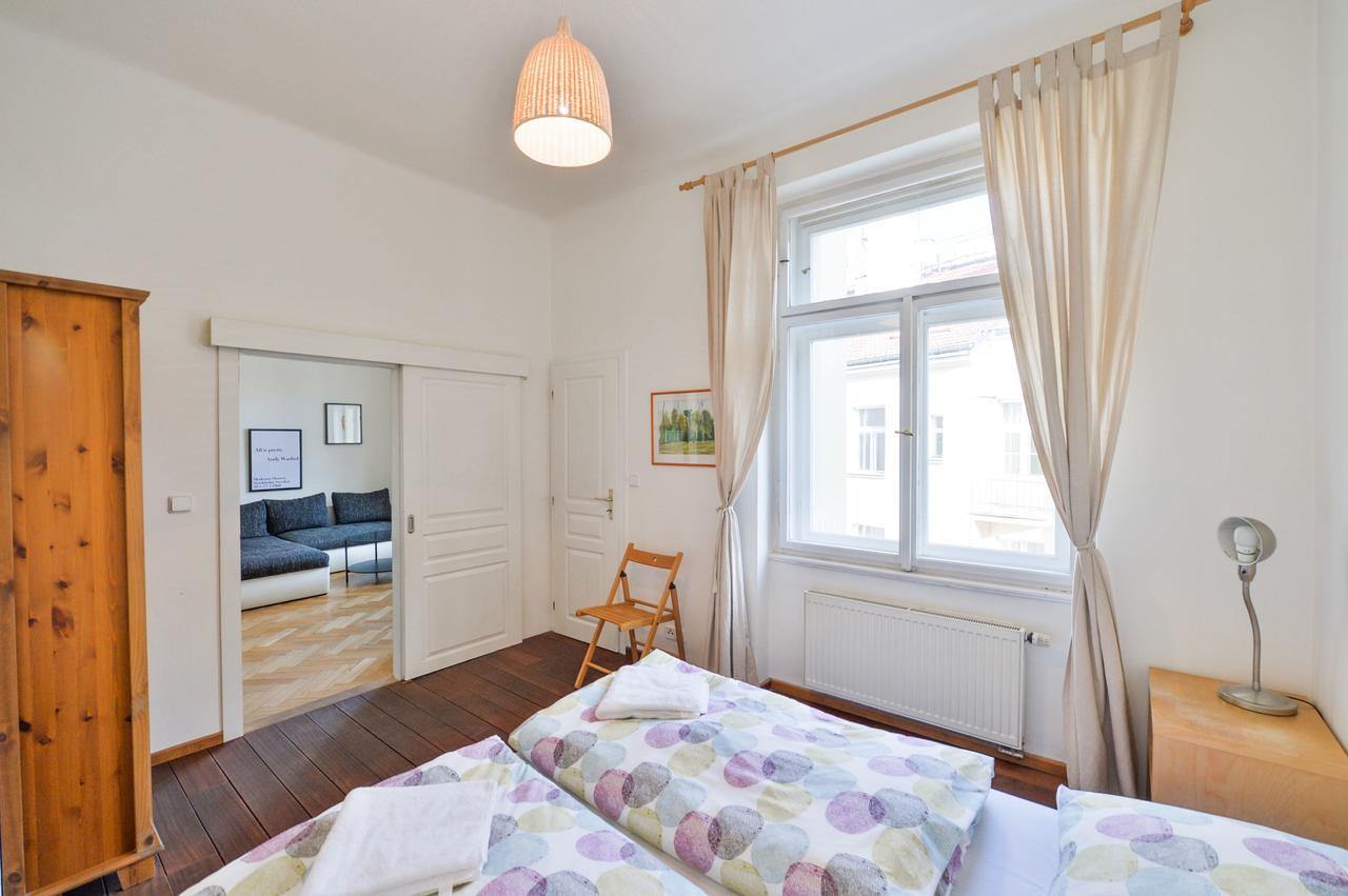 Old Town Sq. Apartment براغ المظهر الخارجي الصورة