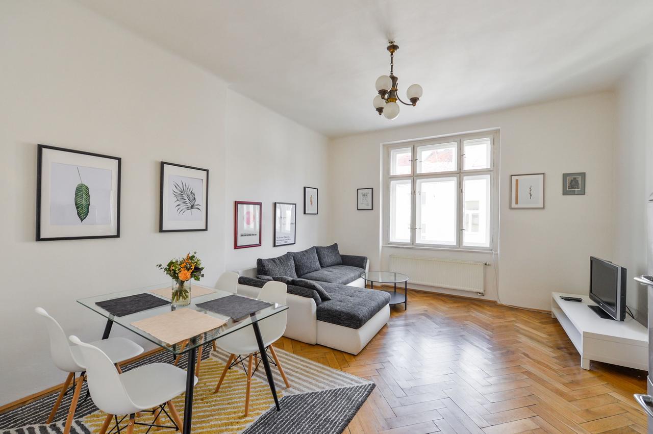 Old Town Sq. Apartment براغ المظهر الخارجي الصورة